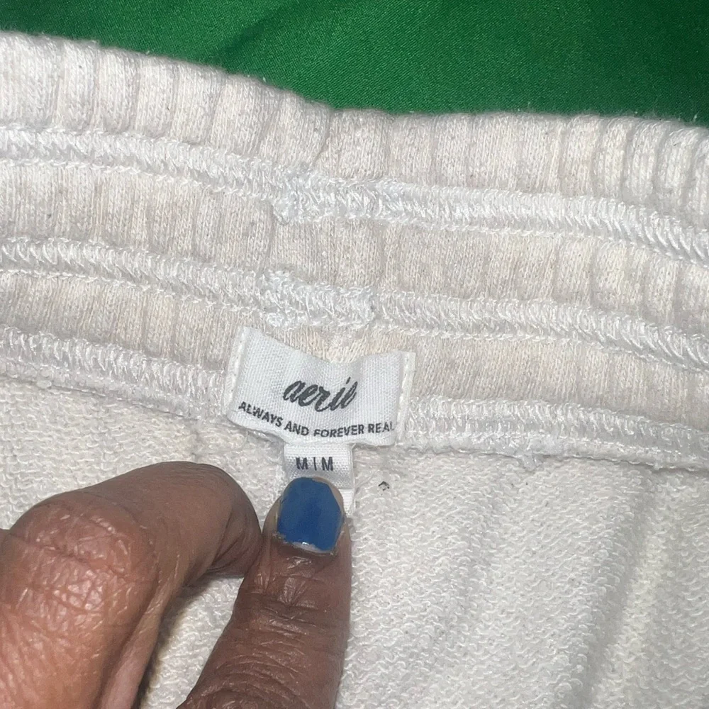 Aerie Cream Athletic Shorts size Medium